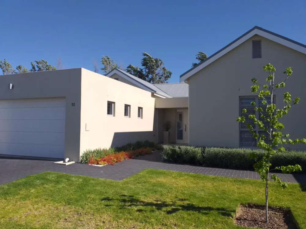 Security estate home let in Paarl - TKL1729649