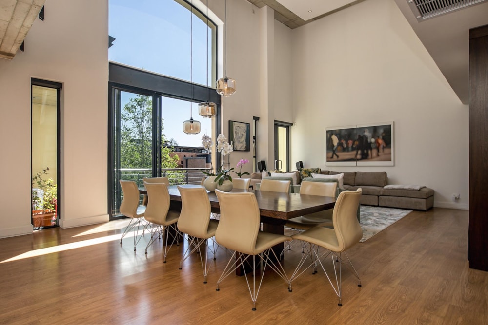 Apartment sold in Melrose Arch - HP1719856 Apartment sold in Melrose Arch - HP1719856