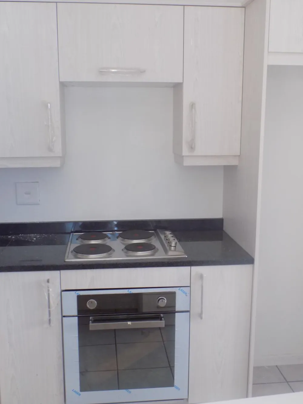 Bachelor apartment let in Mbombela Central (Nelspruit Central) - 1NS1718988 Bachelor apartment let in Mbombela Central (Nelspruit Central) - 1NS1718988