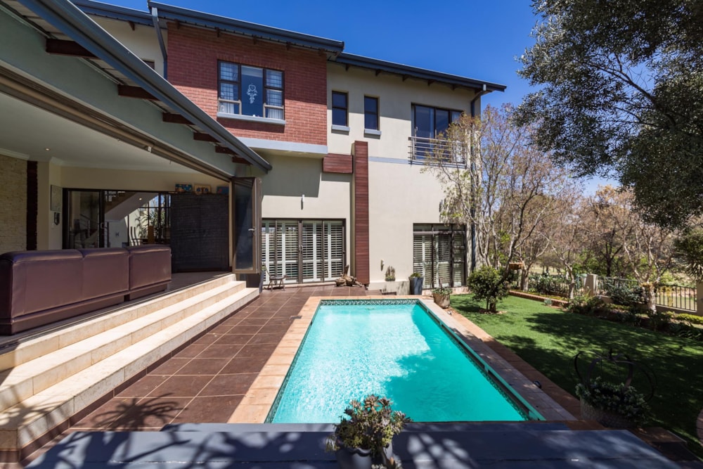 Golf estate house for sale in Waterkloof Ridge - PT1667395 Golf estate house for sale in Waterkloof Ridge - PT1667395