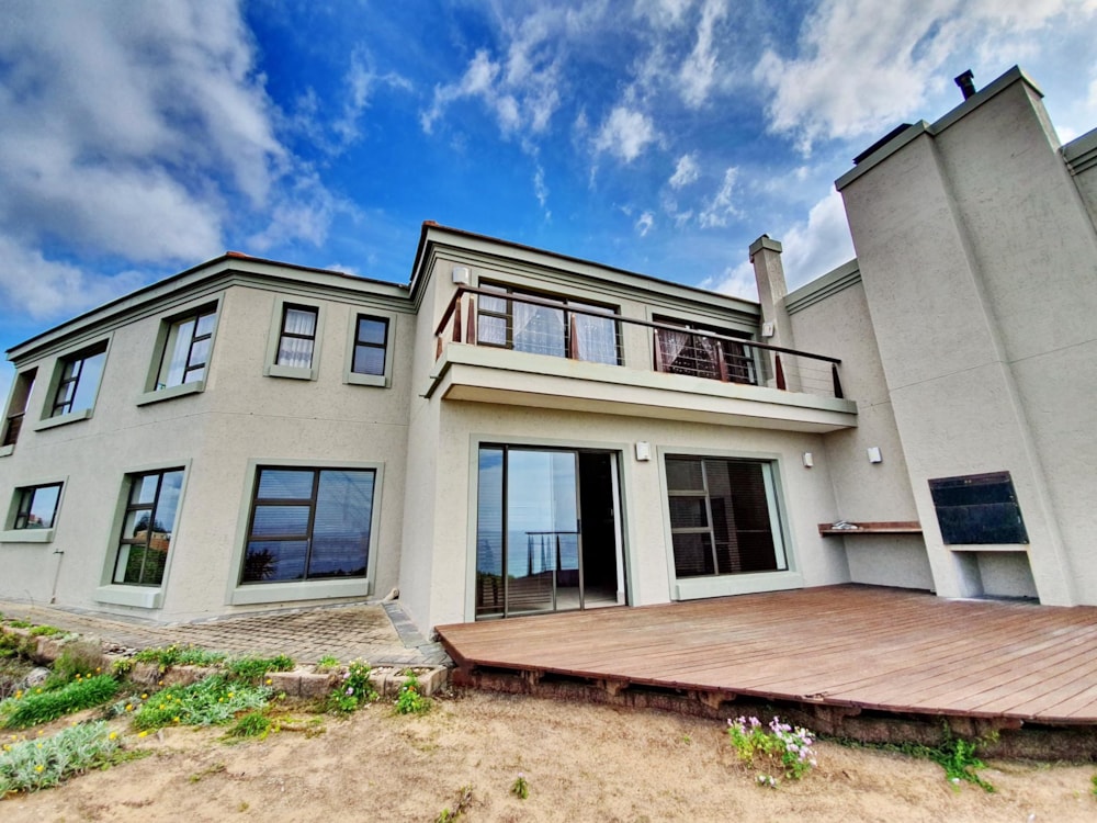 Townhouse to rent in Dana Bay - 1MB1725427