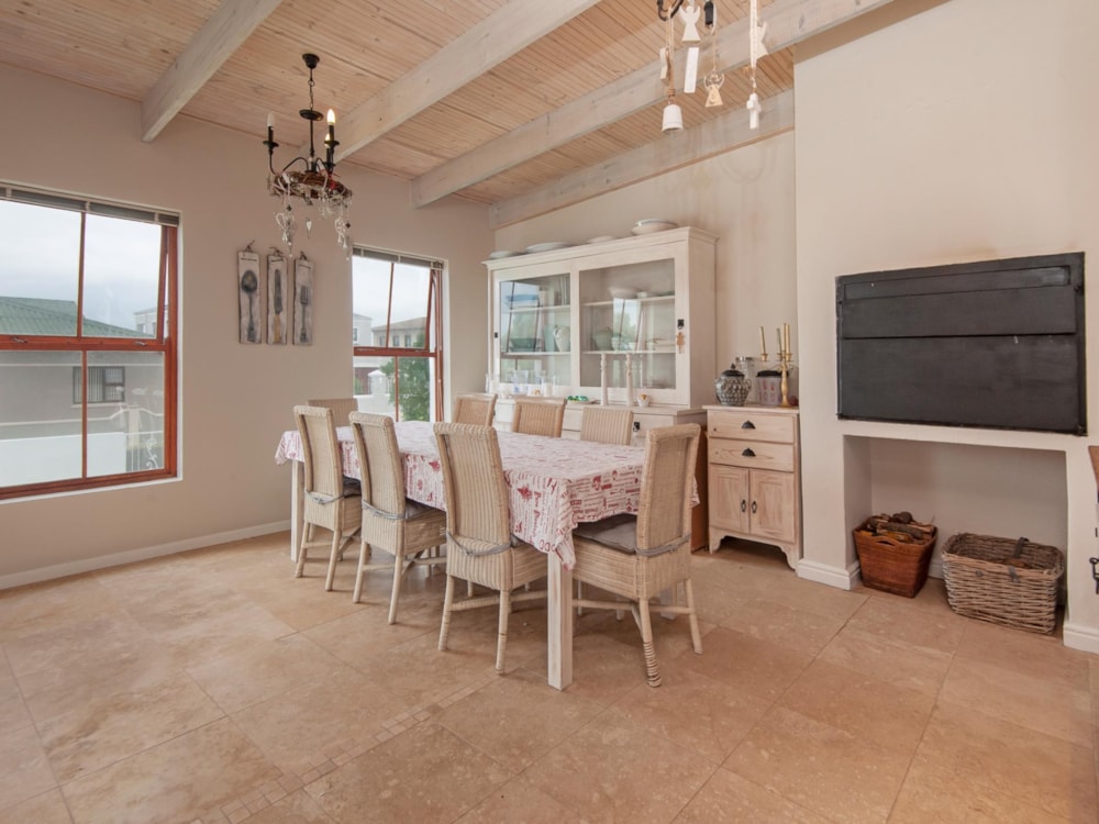 House for sale in Kleinmond - KN1723685 House for sale in Kleinmond - KN1723685