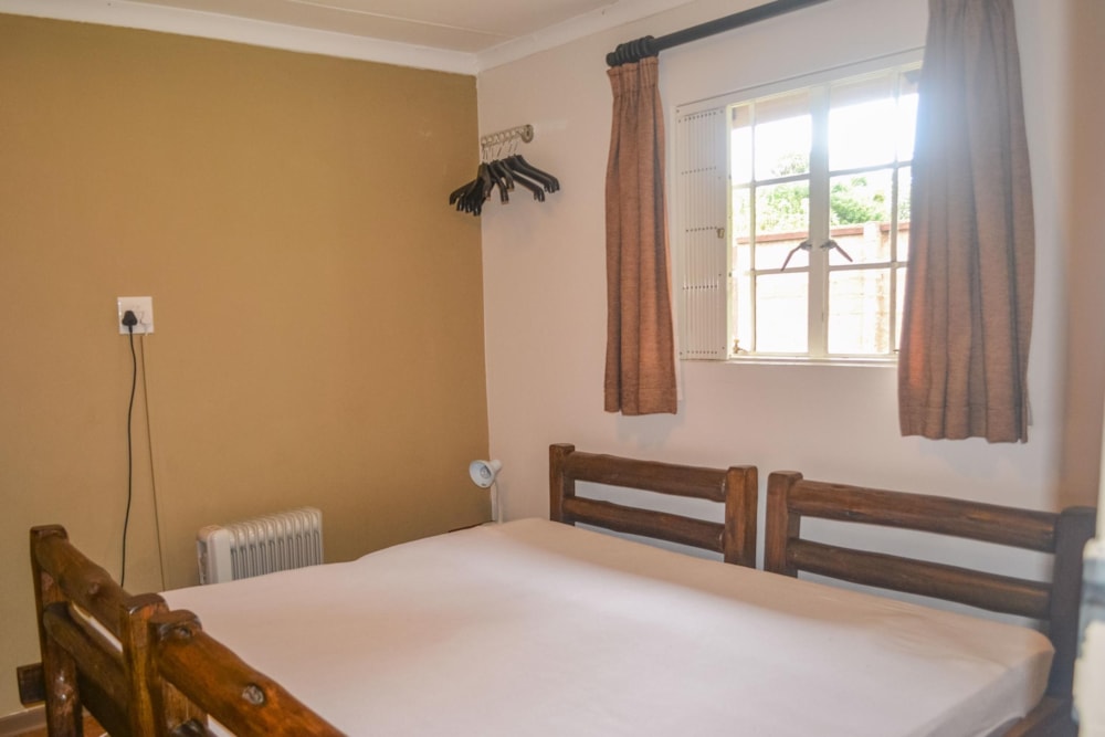 Garden cottage let in Himeville - 1UB1667489