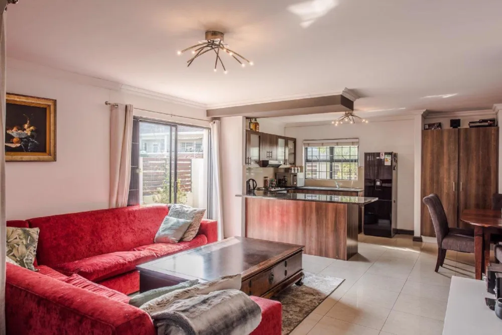 Townhouse let in Rondebosch - RBL1734888 Townhouse let in Rondebosch - RBL1734888