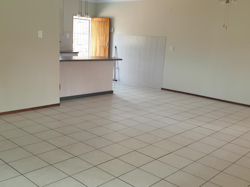 Townhouse for sale in Bendor Park - 1PS1716884 Townhouse for sale in Bendor Park - 1PS1716884