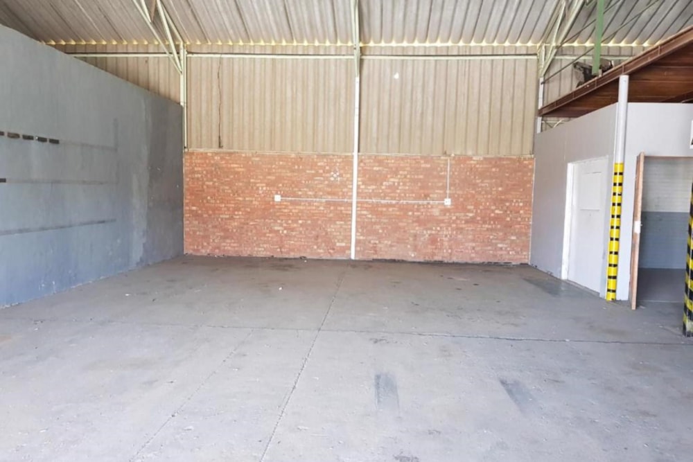 Commercial industrial property to rent in Ashburnham - 1KJ1732103
