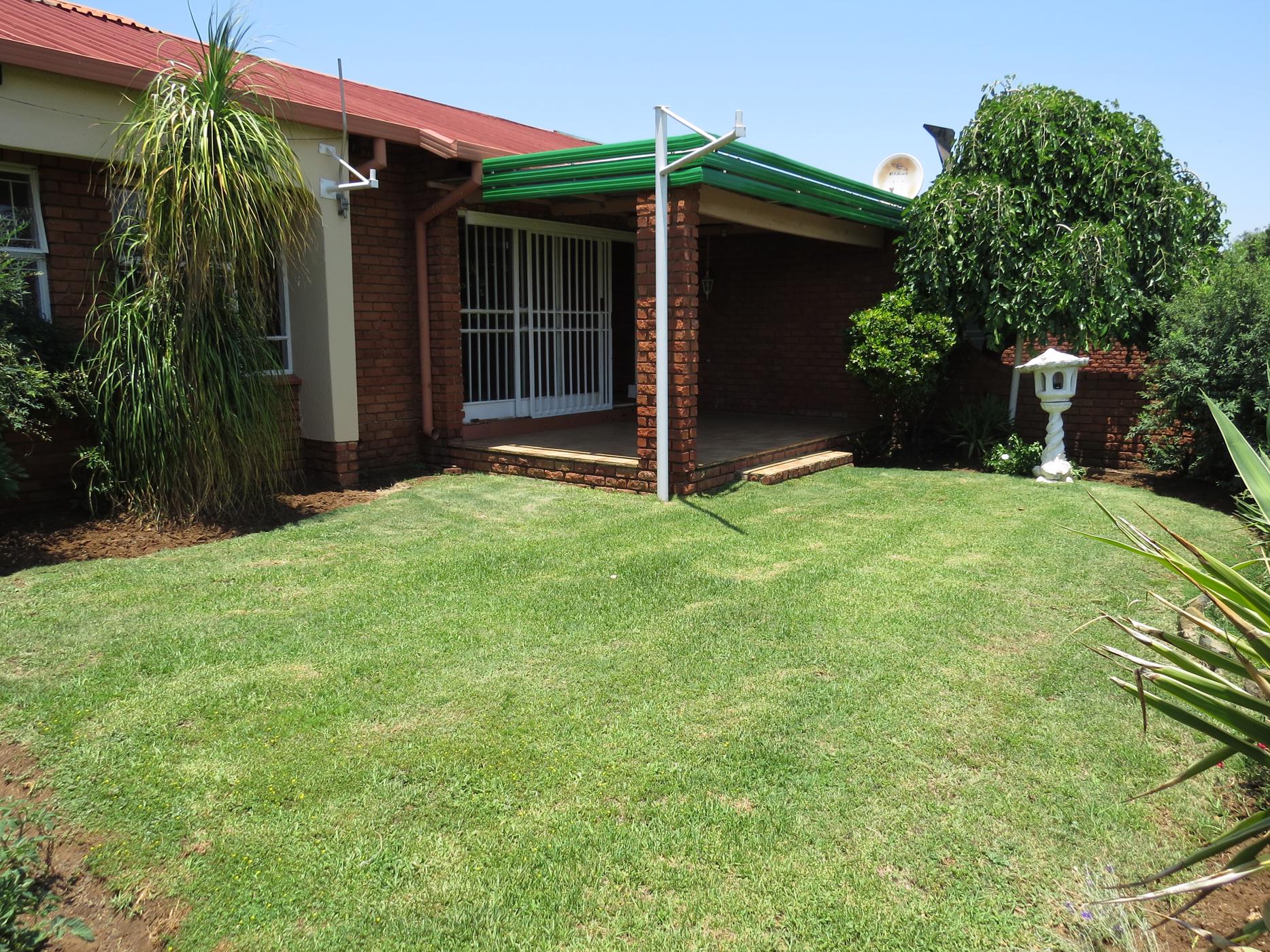 Security complex home let in Ifafi - 1HR1713292