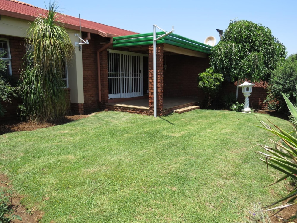 Security complex home let in Ifafi - 1HR1713292 Security complex home let in Ifafi - 1HR1713292