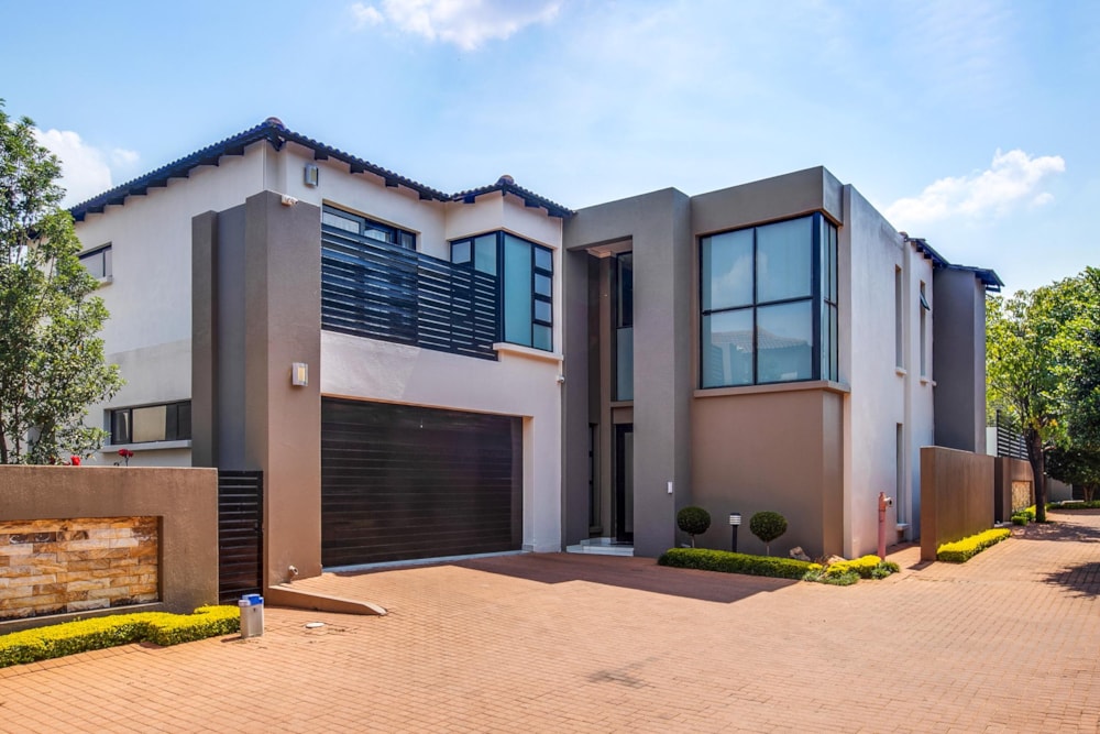 Cluster for sale in Bryanston - HP1744309 Cluster for sale in Bryanston - HP1744309