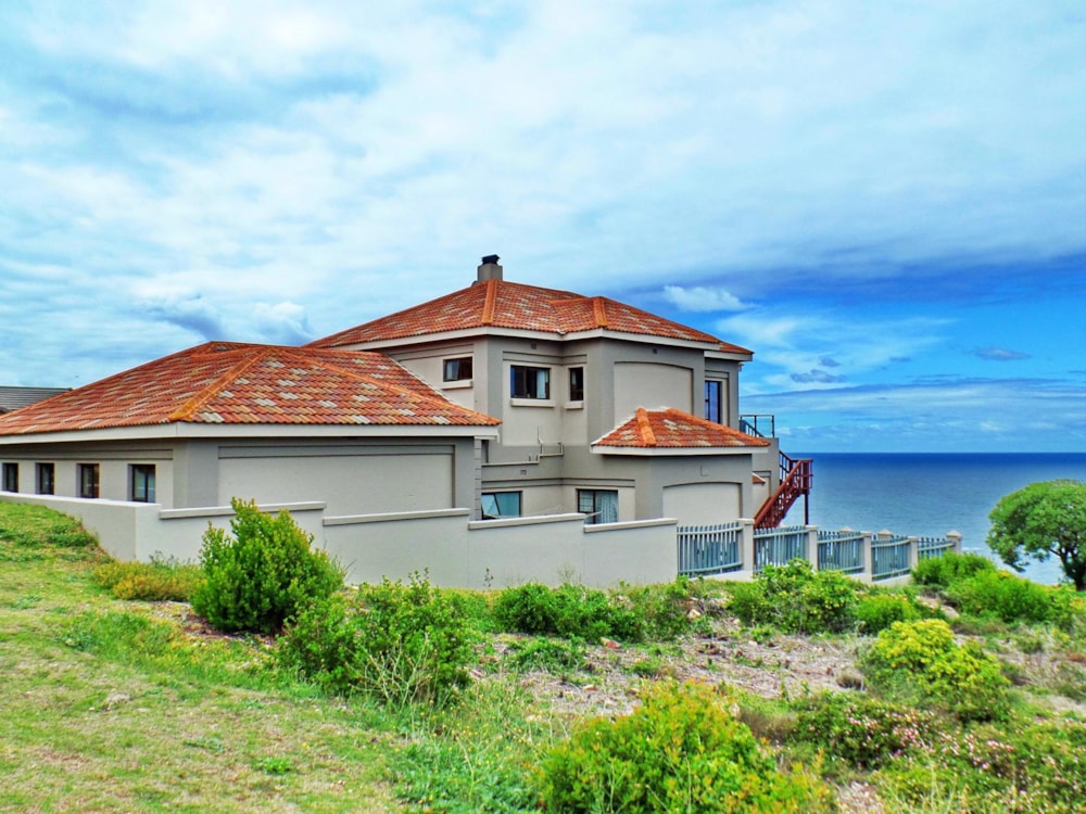 House let in Mossel Bay Golf Estate - 1MB1703465 House let in Mossel Bay Golf Estate - 1MB1703465