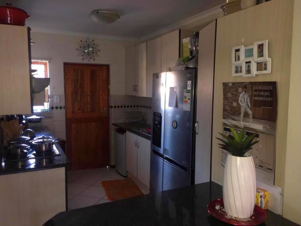 Townhouse for sale in Hillside, Bloemfontein - 1BX1680755 Townhouse for sale in Hillside, Bloemfontein - 1BX1680755