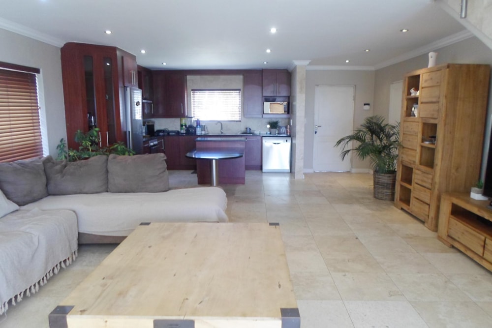 Double-storey house to rent in Big Bay - 1TV1720947 Double-storey house to rent in Big Bay - 1TV1720947