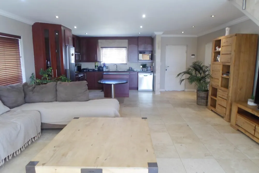 Double-storey house let in Bloubergstrand - 1TV1720947 Double-storey house let in Bloubergstrand - 1TV1720947