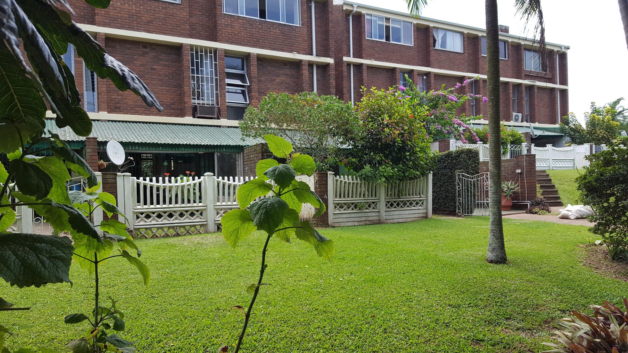 Townhouse to rent in Amanzimtoti - 1WB1723066