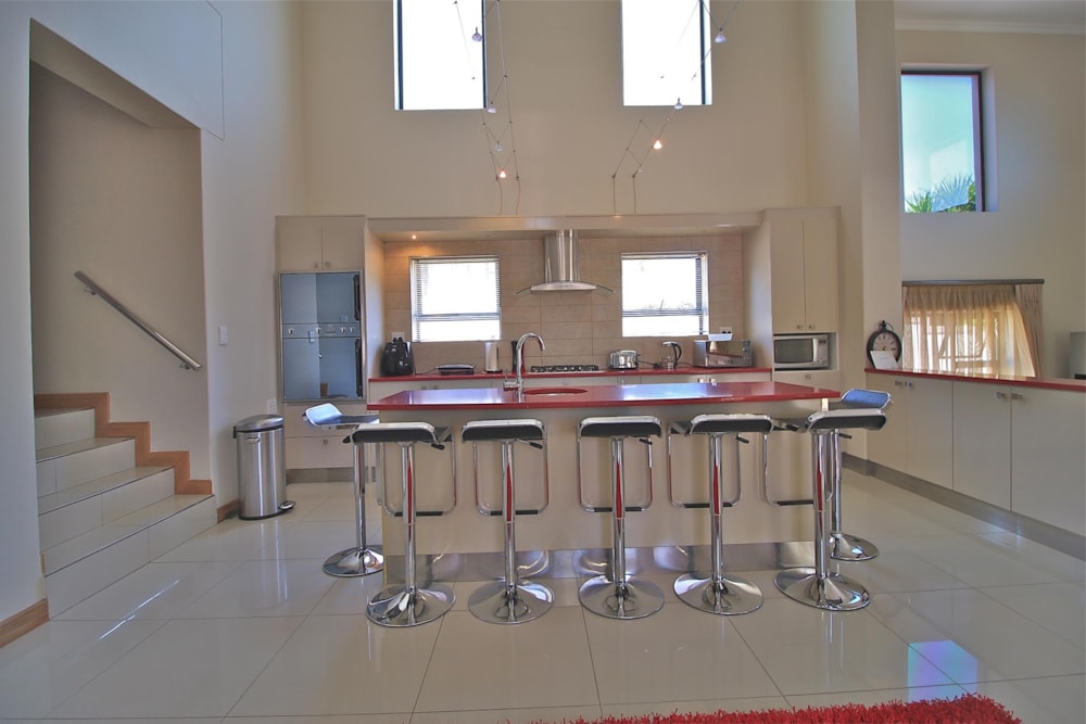 Security estate home let in Plattekloof - 1PLA1678238 Security estate home let in Plattekloof - 1PLA1678238