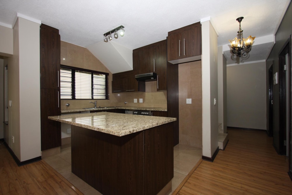 Townhouse for sale in Douglasdale - FW1730748 Townhouse for sale in Douglasdale - FW1730748