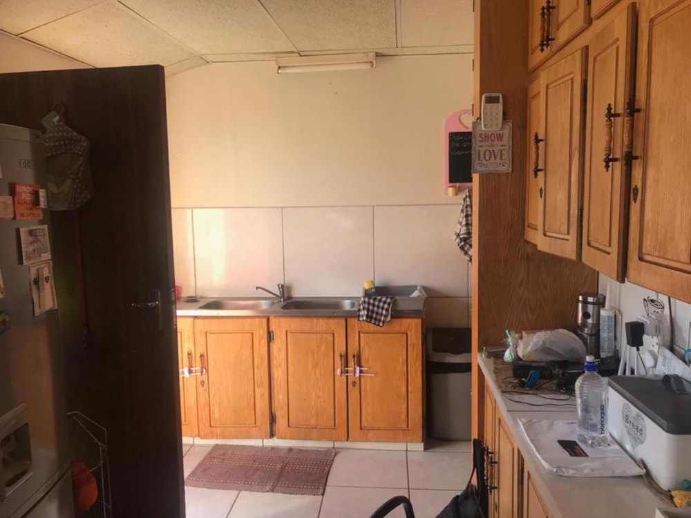 House let in Generaal de Wet - 1BX1692904 House let in Generaal de Wet - 1BX1692904