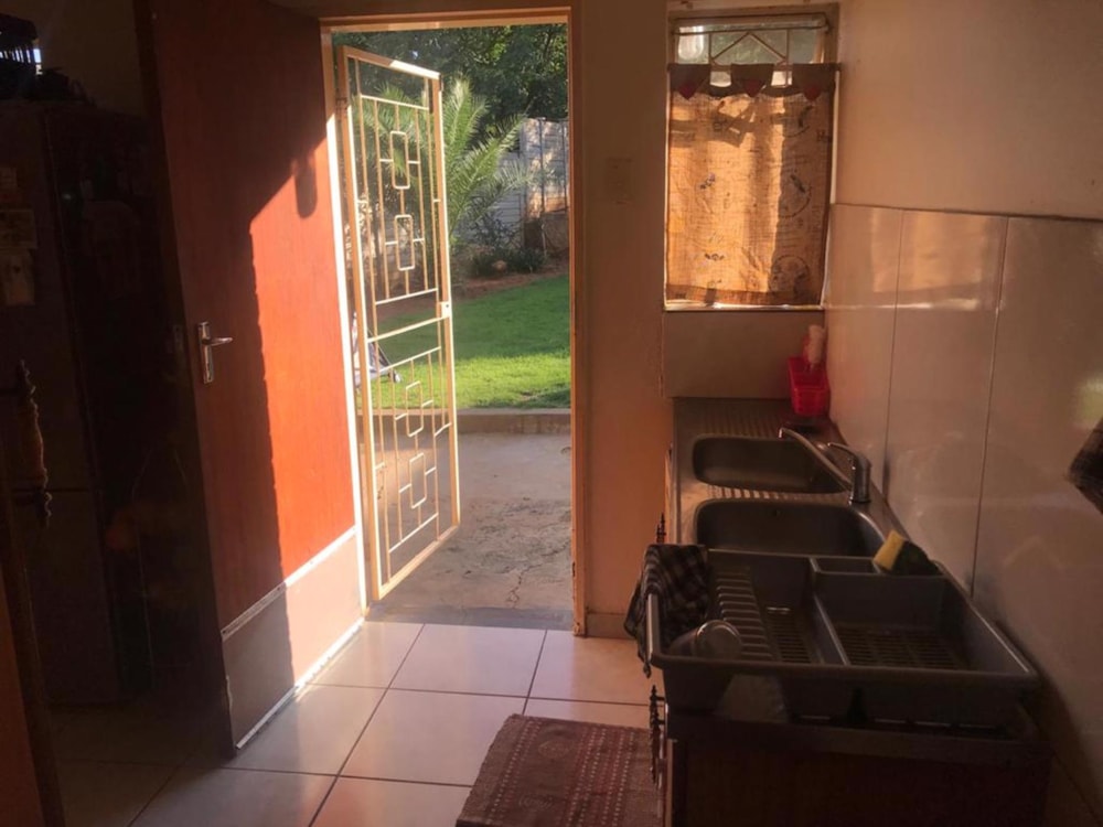 House let in Generaal de Wet - 1BX1692904 House let in Generaal de Wet - 1BX1692904