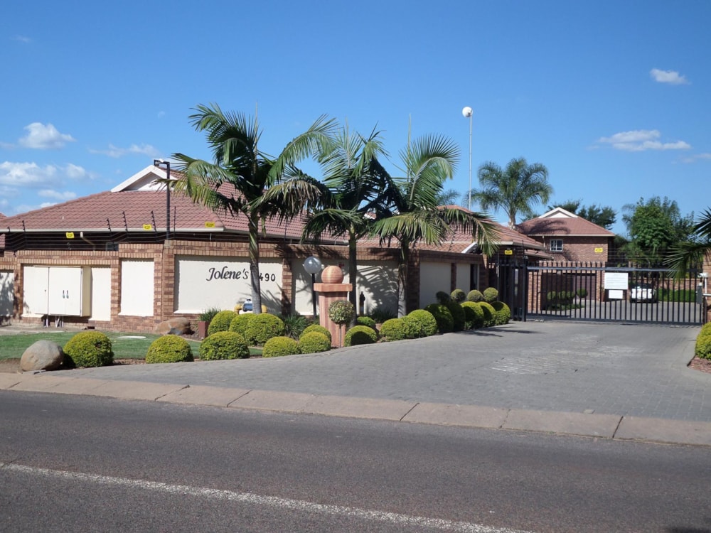 Townhouse for sale in Montana, Pretoria North - PTM1690281