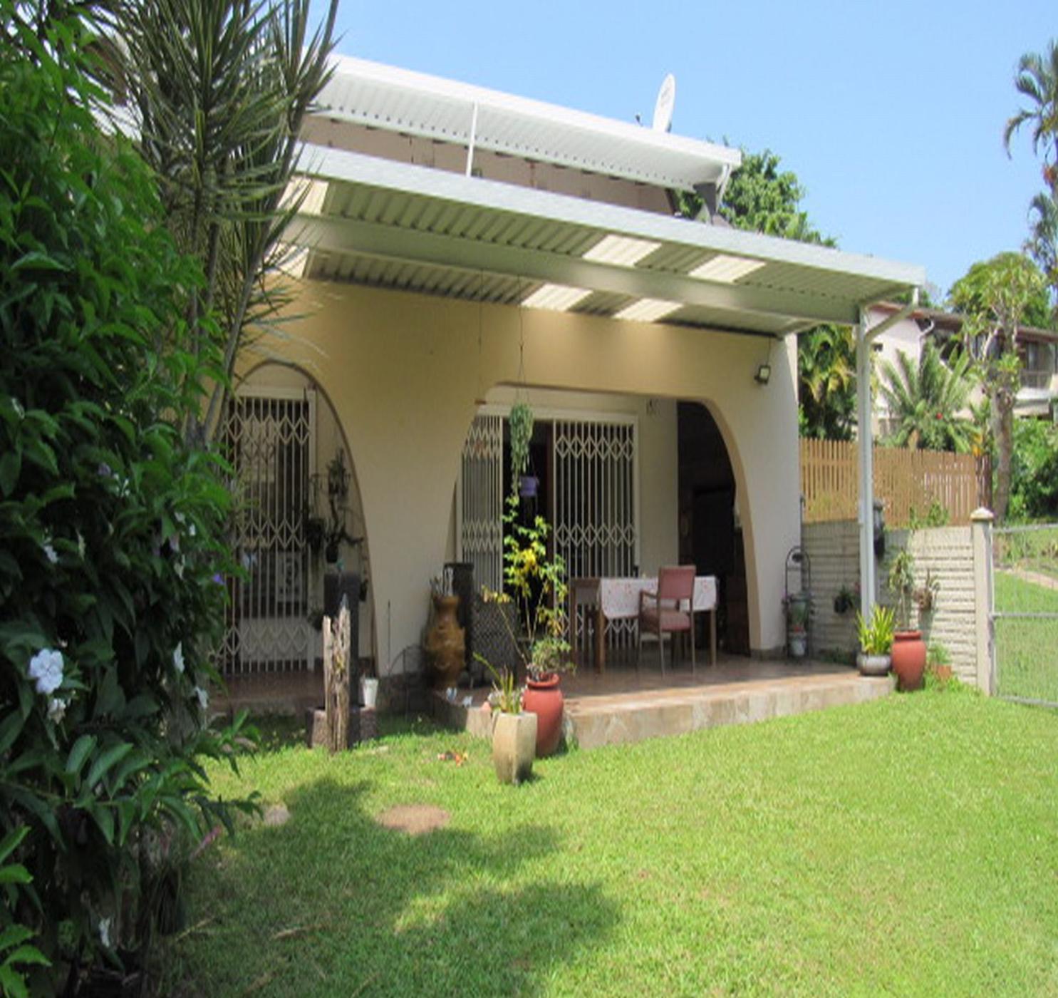 Townhouse to rent in Amanzimtoti - 1WB1740994