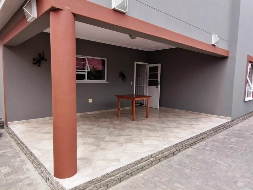 Townhouse sold in Kramersdorf, Namibia - 3NM1702098 Townhouse sold in Kramersdorf, Namibia - 3NM1702098