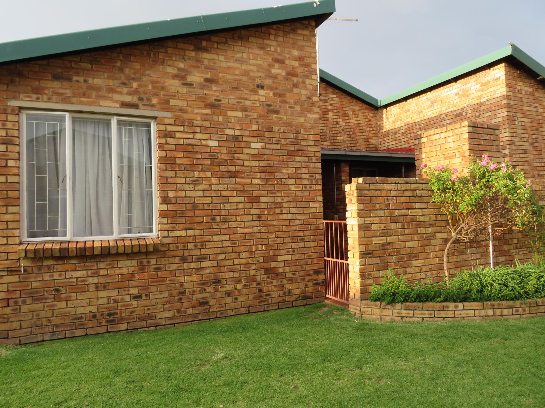 Townhouse for sale in Grobler Park - RAN1715771