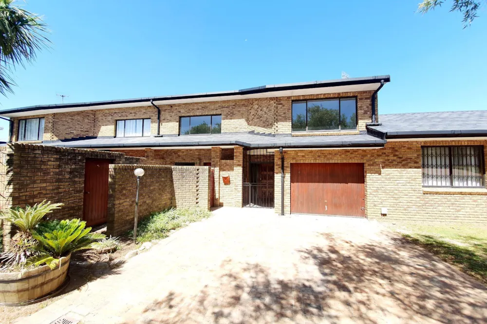 Semi-detached house let in Vergesig - NSL1728862