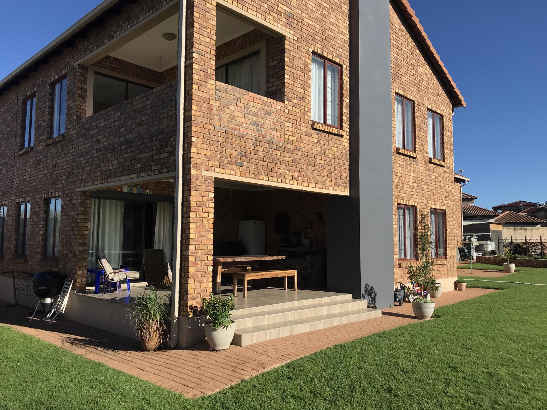 Security estate home to rent in Aquavista Mountain Estate - PNL1678907