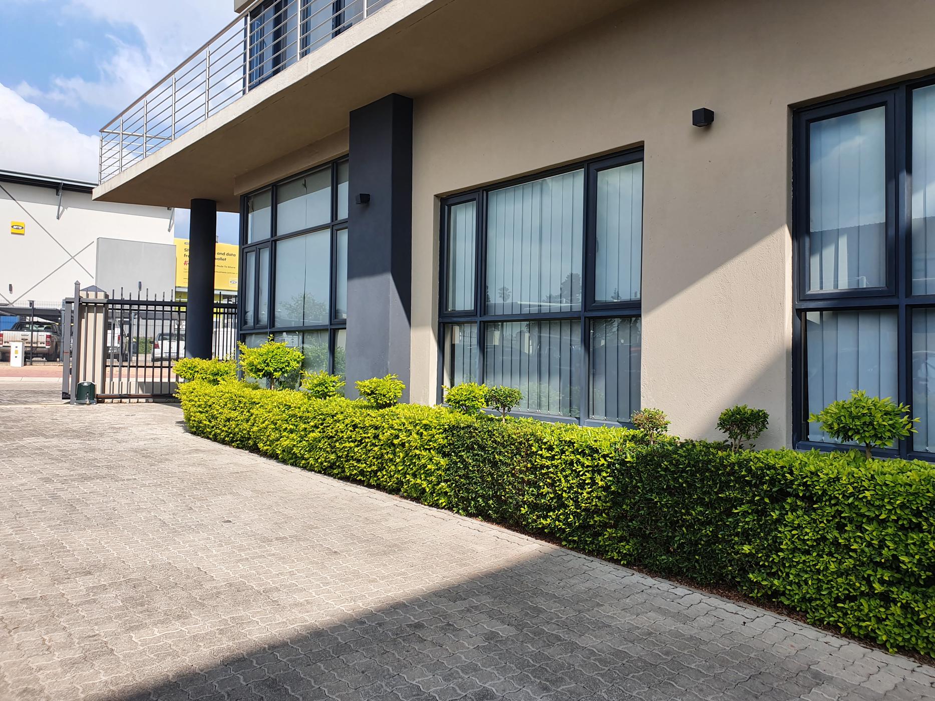 Commercial office to rent in Bendor Park - 1PS1707645