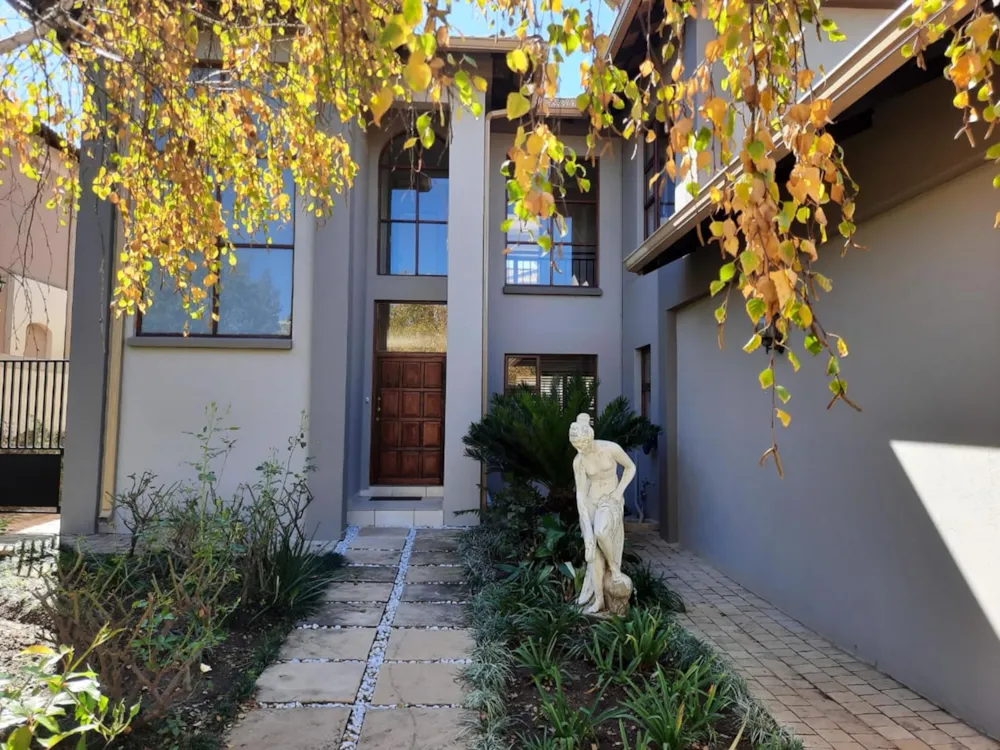 Security estate home to rent in Aspen Hills - 1GV1754956 Security estate home to rent in Aspen Hills - 1GV1754956