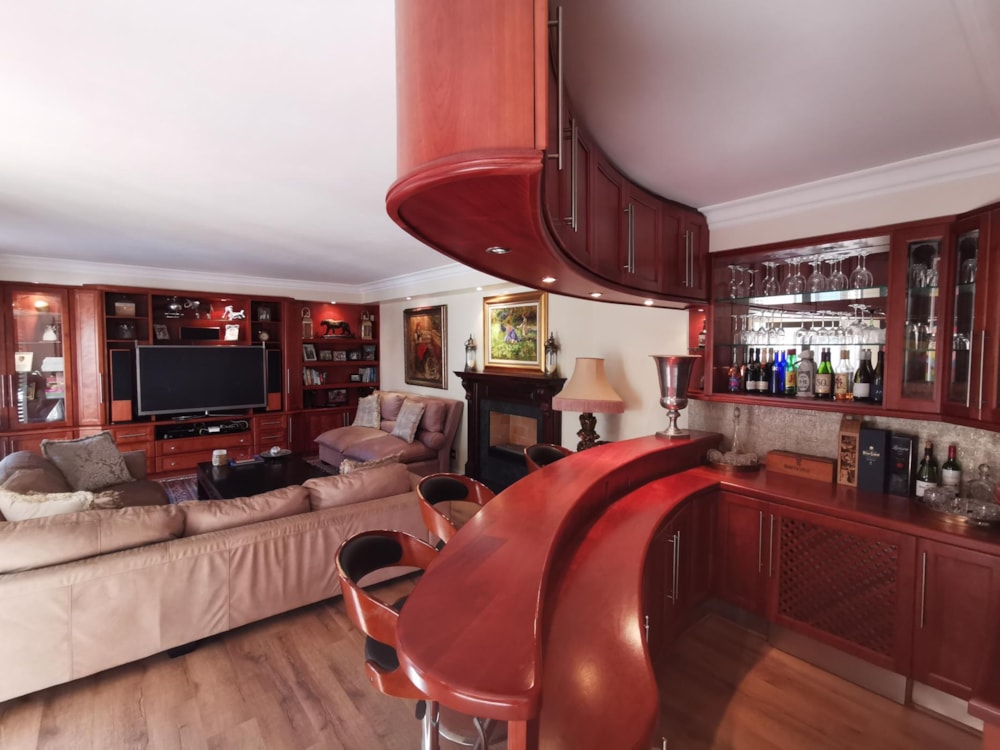 Double-storey house to rent in Sunset Beach, Cape Town - 1TV1739022