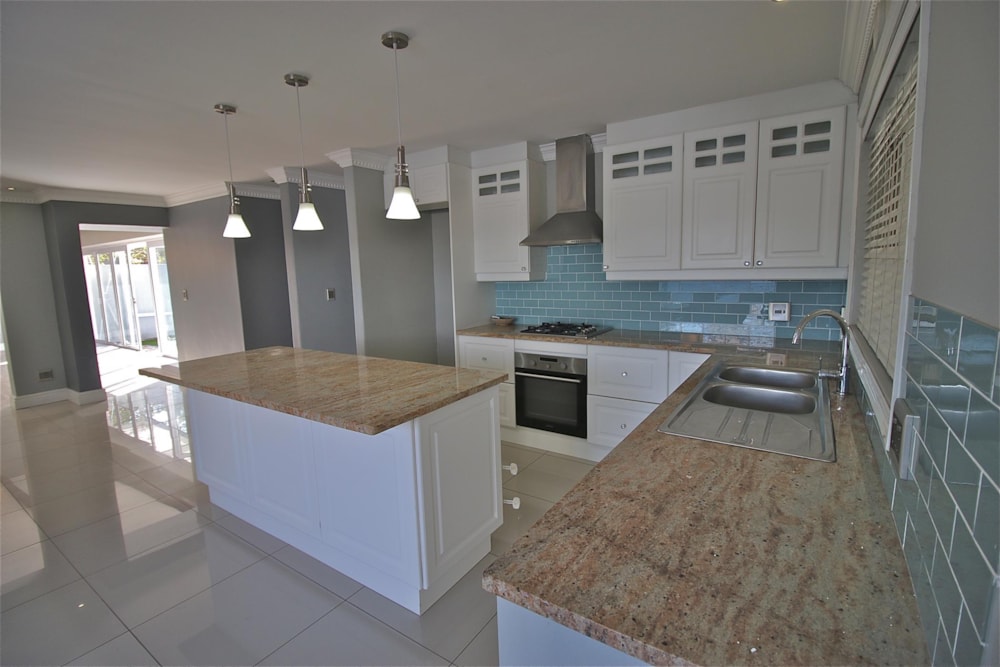 House for sale in Plattekloof Glen - 1PLA1730699 House for sale in Plattekloof Glen - 1PLA1730699