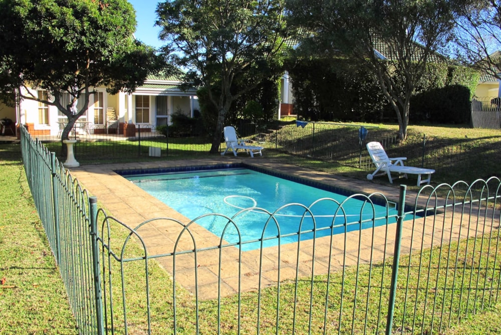 Townhouse to rent in Mount Edgecombe Country Estate - 1MT1728866