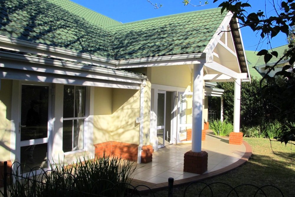 Townhouse to rent in Mount Edgecombe Country Estate - 1MT1728866