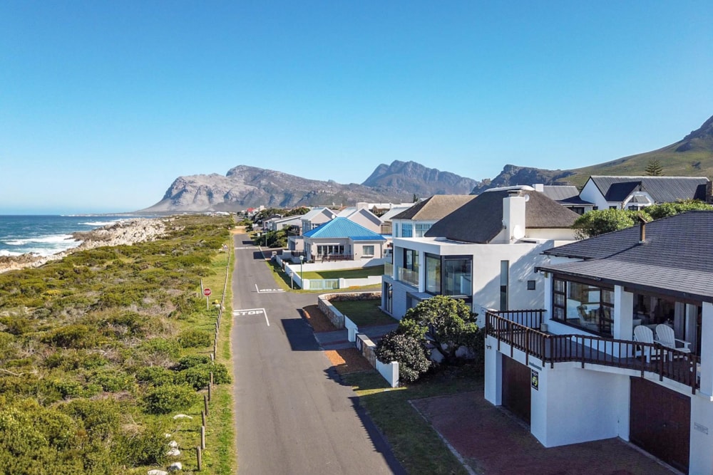 House for sale in Kleinmond - KN1716772 House for sale in Kleinmond - KN1716772