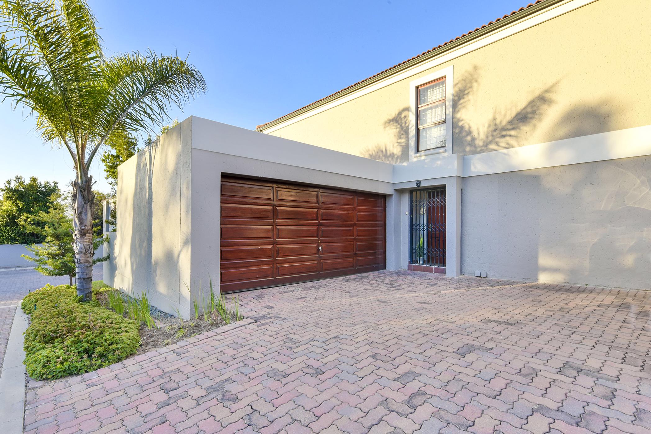 House for sale in Sunninghill Gardens - FW1751952
