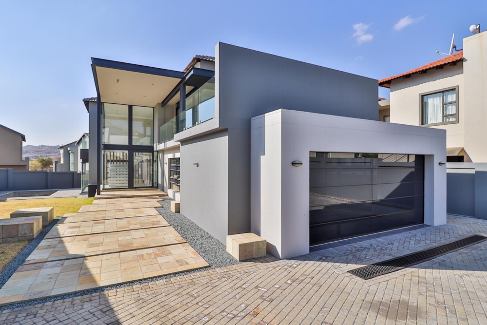 House for sale in Aspen Lakes - 1GV1692048