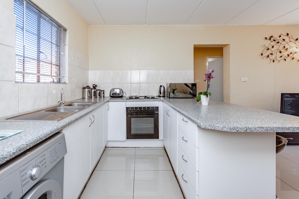 Townhouse for sale in Terenure - KTP1686748 Townhouse for sale in Terenure - KTP1686748