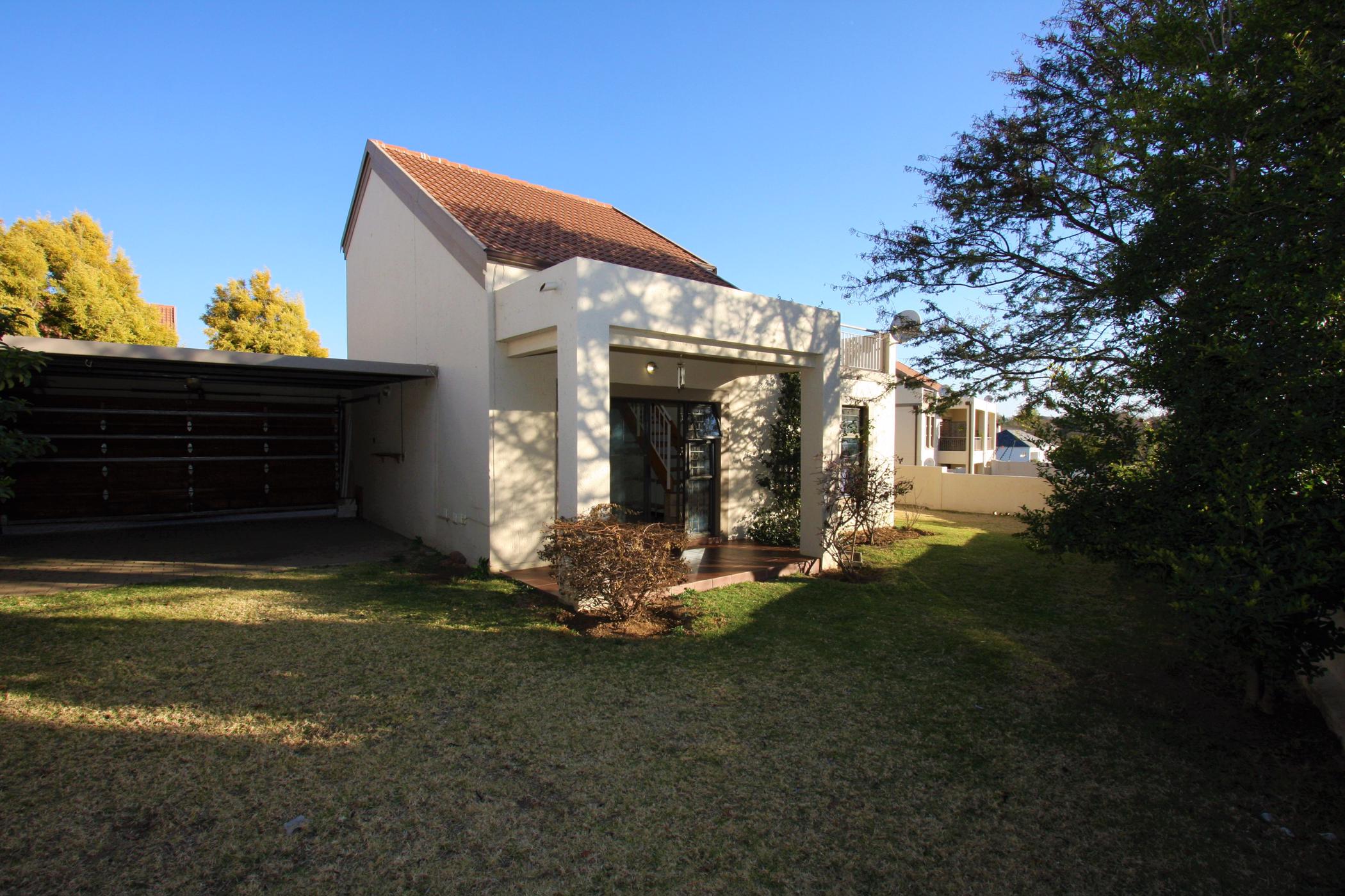 Apartment to rent in Sunninghill - FYL1715916