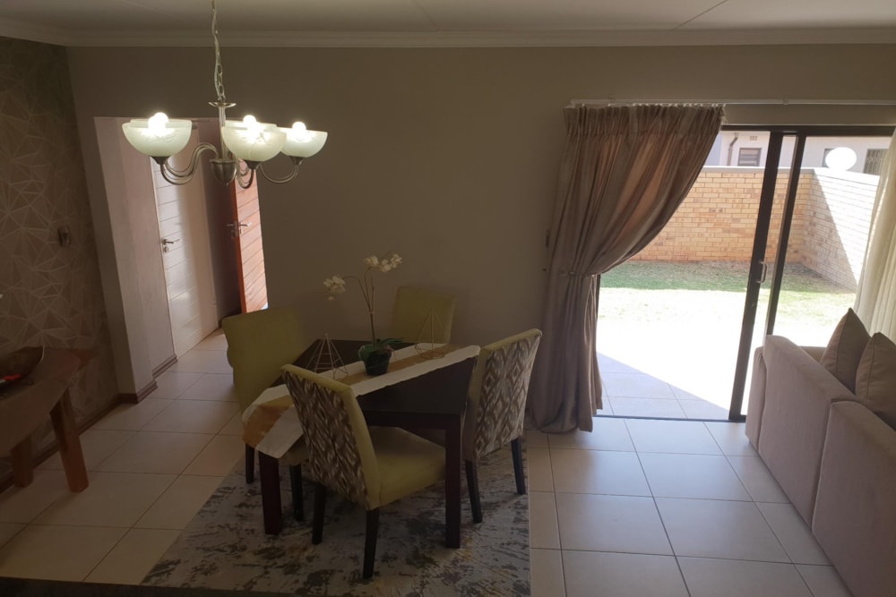 Townhouse let in Honeydew Ridge - RAL1695928 Townhouse let in Honeydew Ridge - RAL1695928