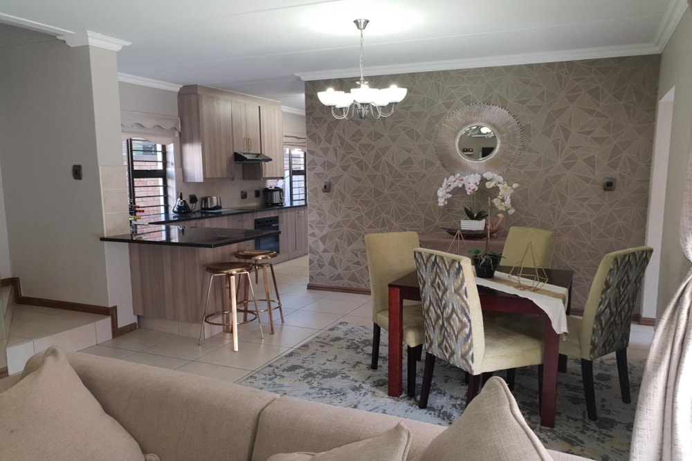 Townhouse let in Honeydew Ridge - RAL1695928 Townhouse let in Honeydew Ridge - RAL1695928