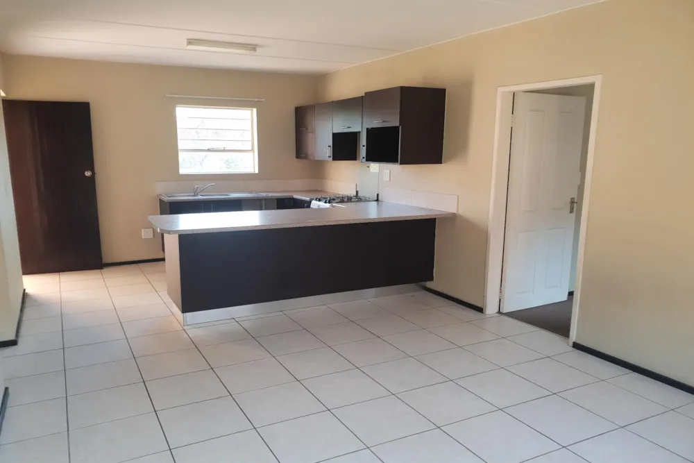 Apartment to rent in Honeydew, Randburg - RAL1756100