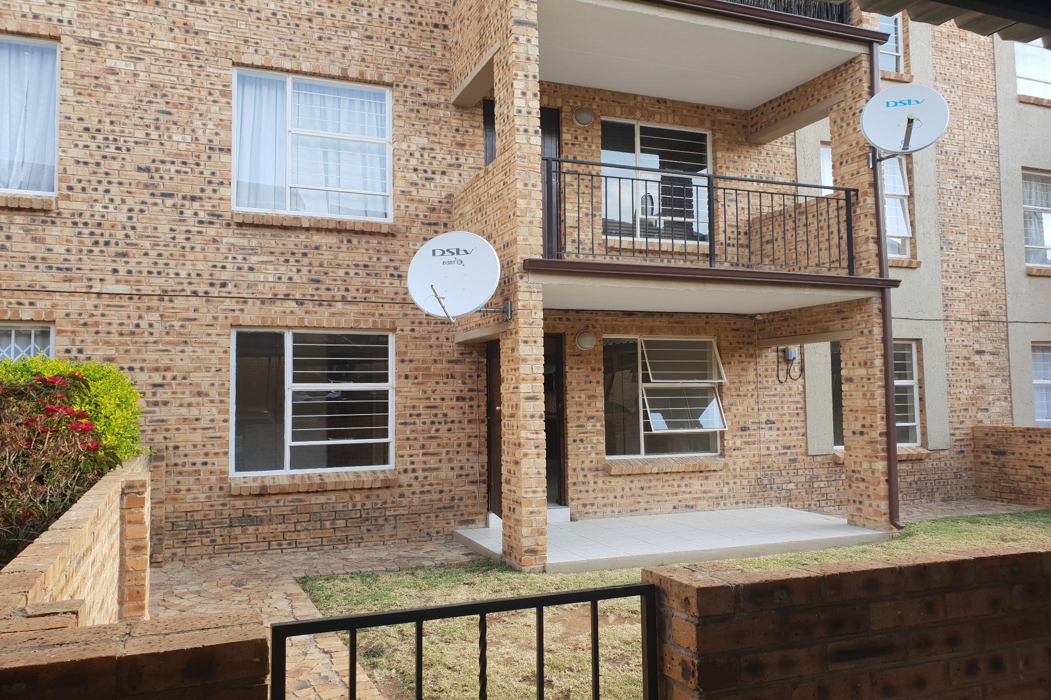 Apartment to rent in Honeydew, Randburg - RAL1756100