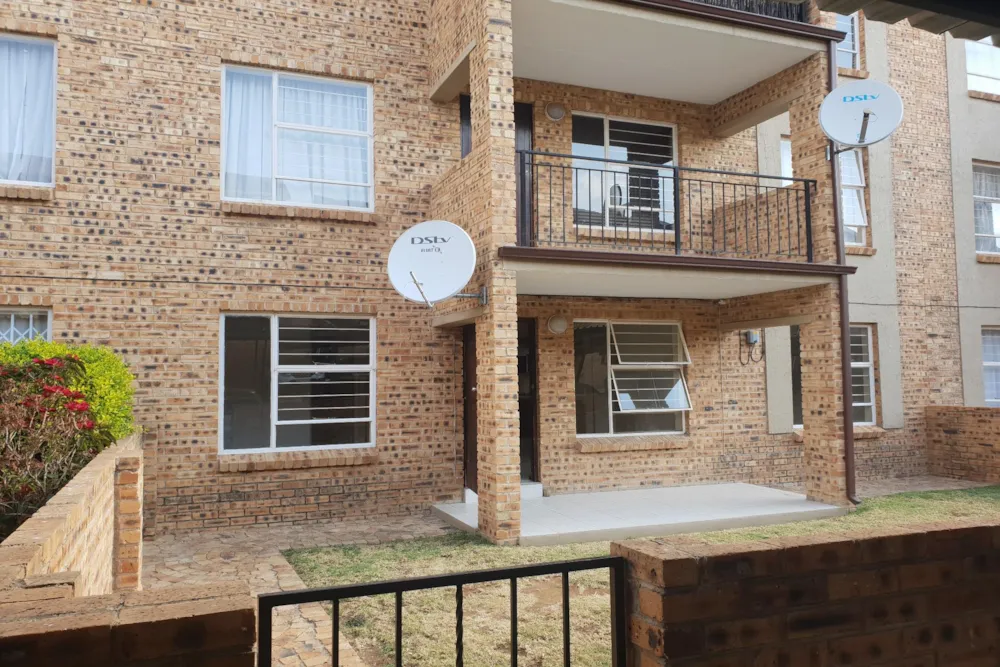 Apartment to rent in Honeydew, Randburg - RAL1756100