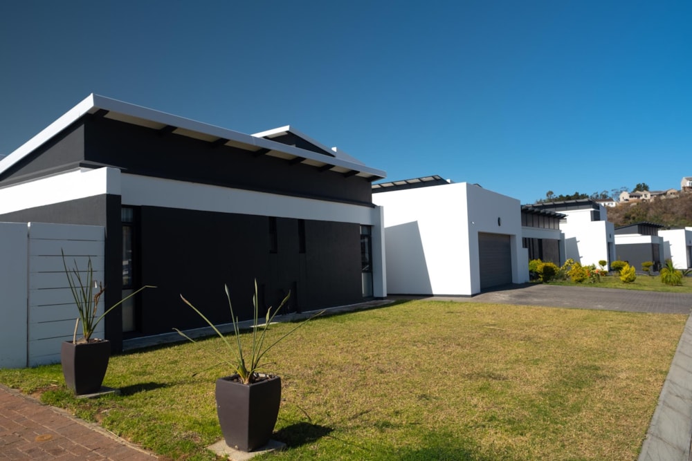 House for sale in Nahoon Valley Park - 1EZ1710035 House for sale in Nahoon Valley Park - 1EZ1710035