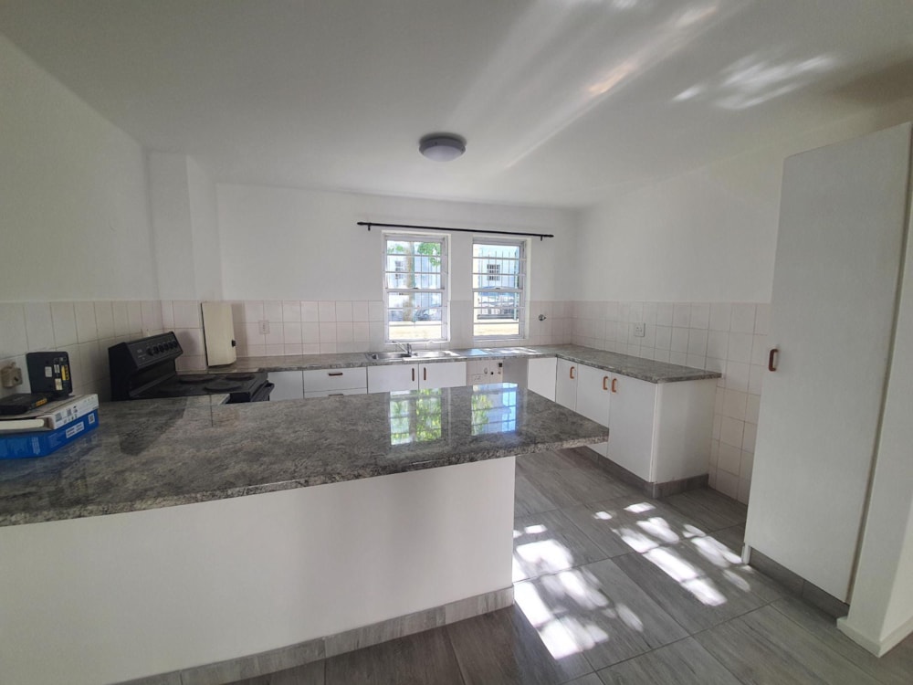 Apartment to rent in Rondebosch - RBL1741030