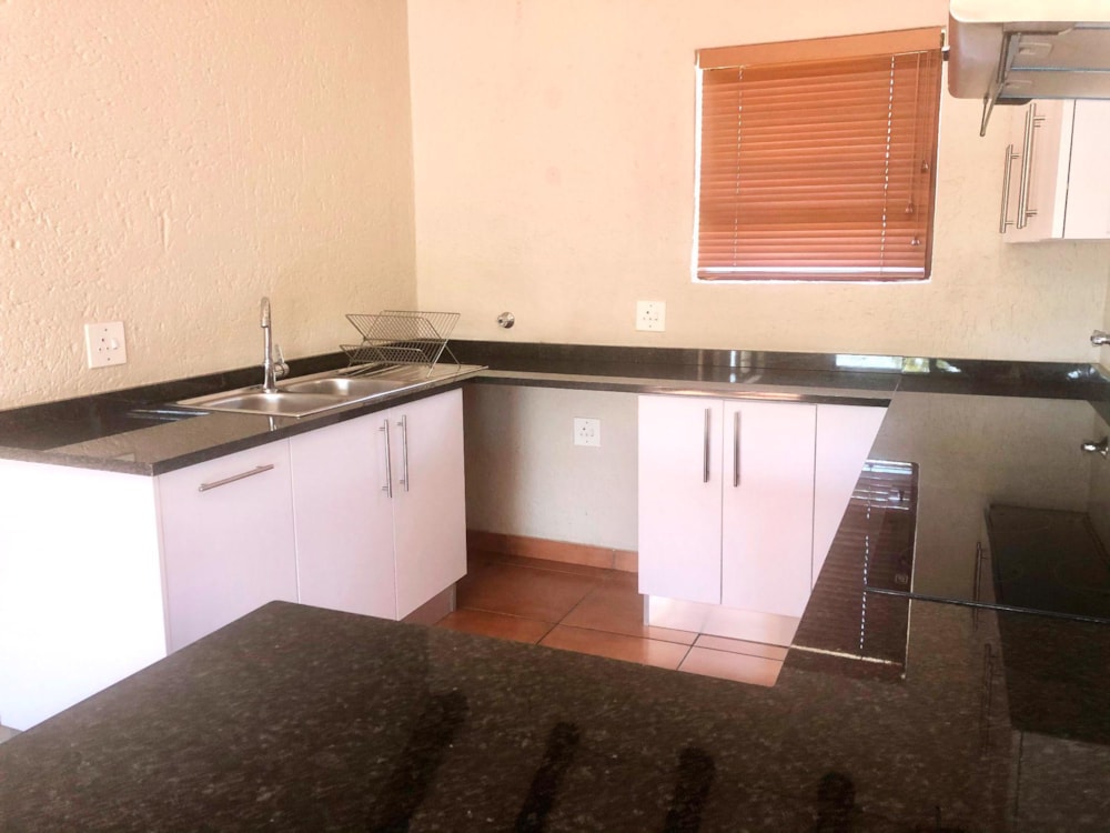 Apartment let in Morningside, Sandton - JBL1694618