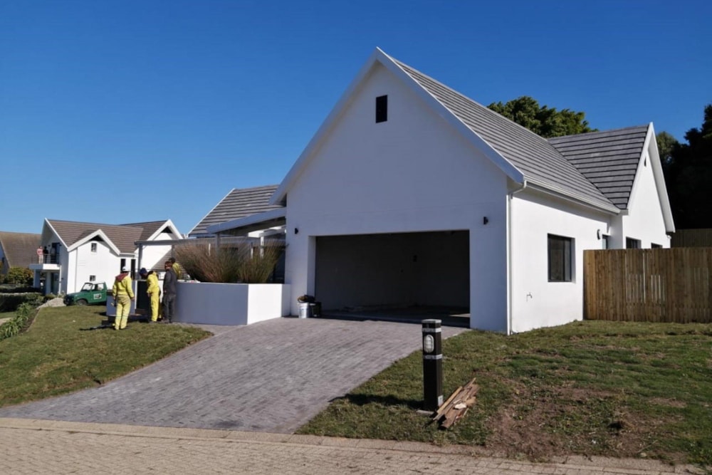 House sold in Village - 1SA1732555