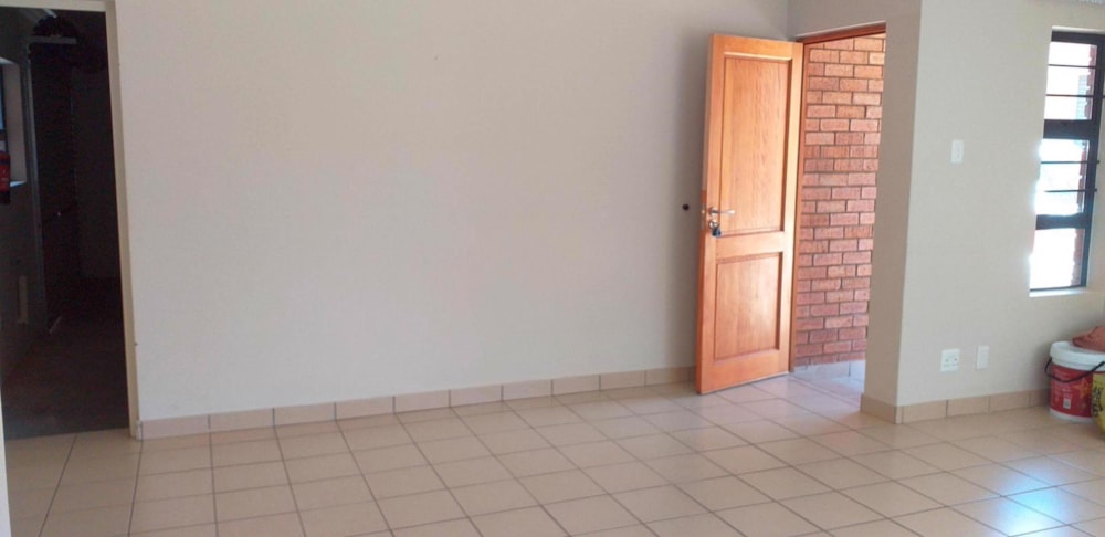 Townhouse let in Wild Olive Estate - 1BX1697725 Townhouse let in Wild Olive Estate - 1BX1697725