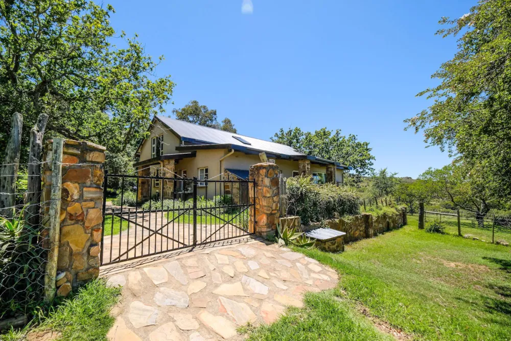 Livestock farm sold in Grahamstown (Makhanda) - 1GC1703750 Livestock farm sold in Grahamstown (Makhanda) - 1GC1703750